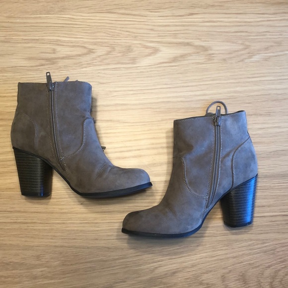 Madden Girl fringe heeled booties. - Picture 7 of 10
